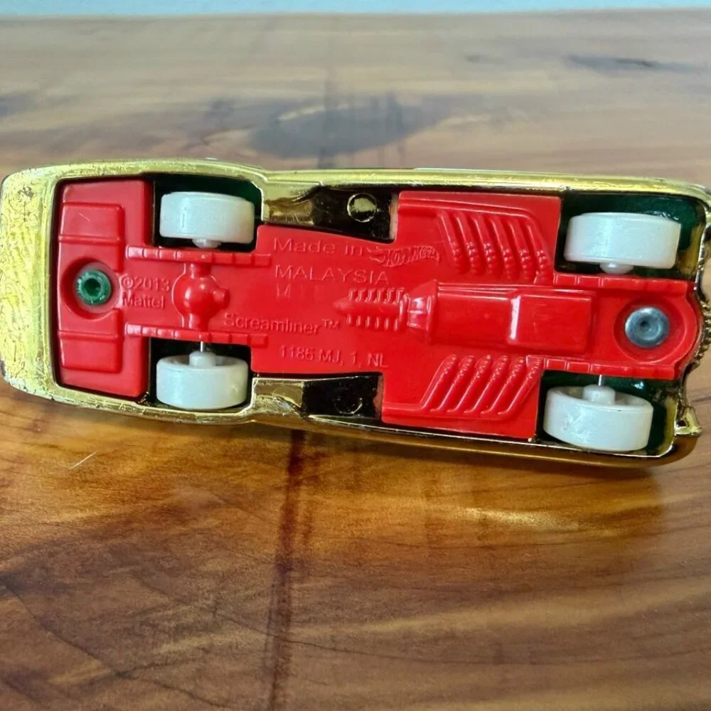 Hot Wheels Lot of 3, Toys Car - Draggin' Tail, Screamliner, Ratical Racer.